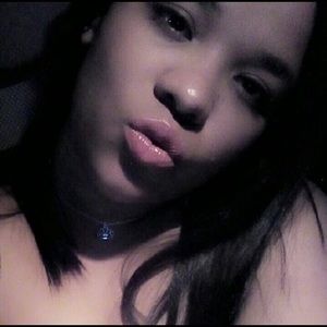 Meet your Posher, Camille